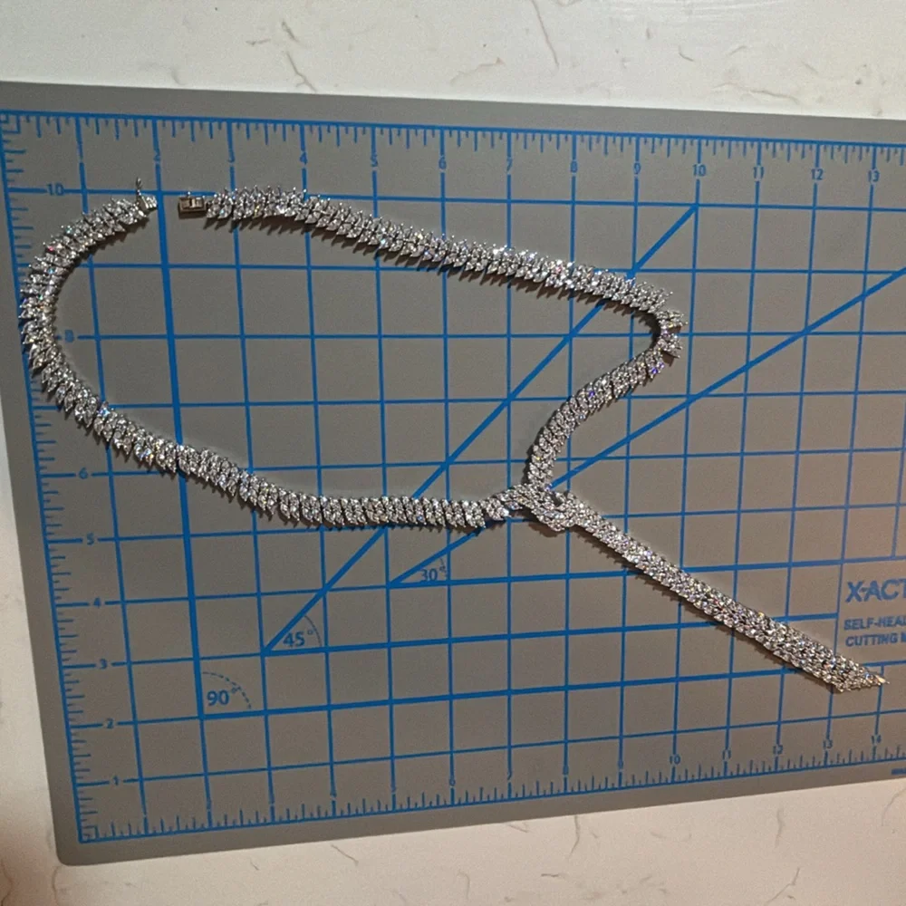 Exquisite Silver Necklace - Picture 11 of 17